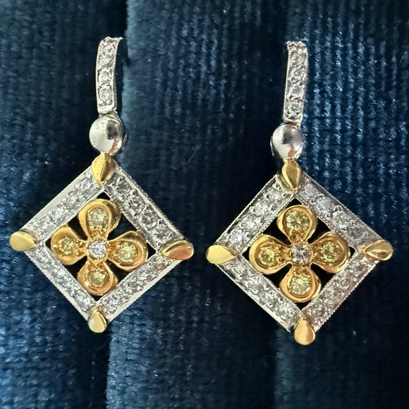 Designer MICHAEL BEAUDRY Platinum 18K Yellow Gold Diamond Flower Drop Earrings - Picture 6 of 15
